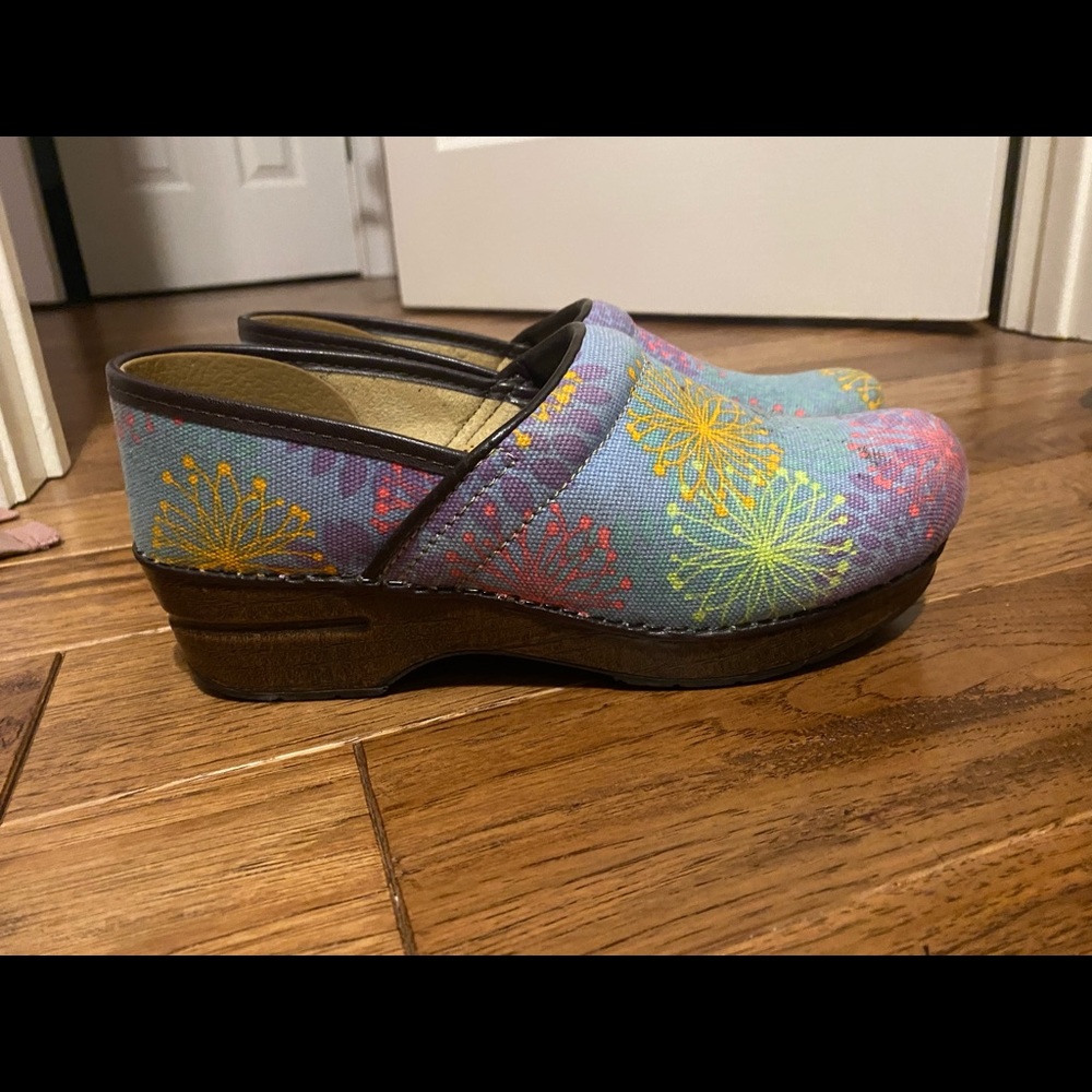 Dansko clog